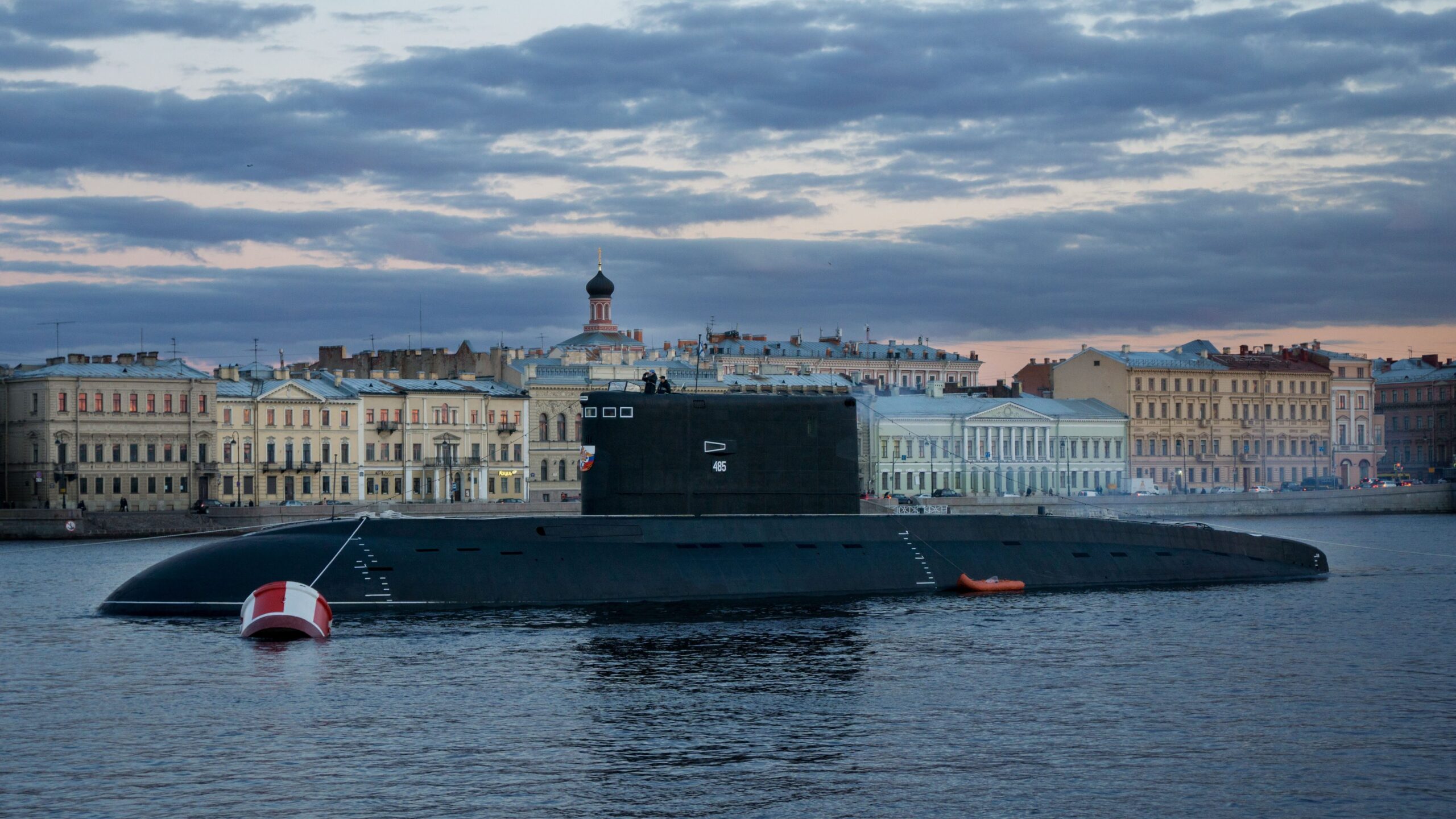En rysk ubåt i Sankt Petersburg i maj 2017. Foto: Kalle Kniivilä